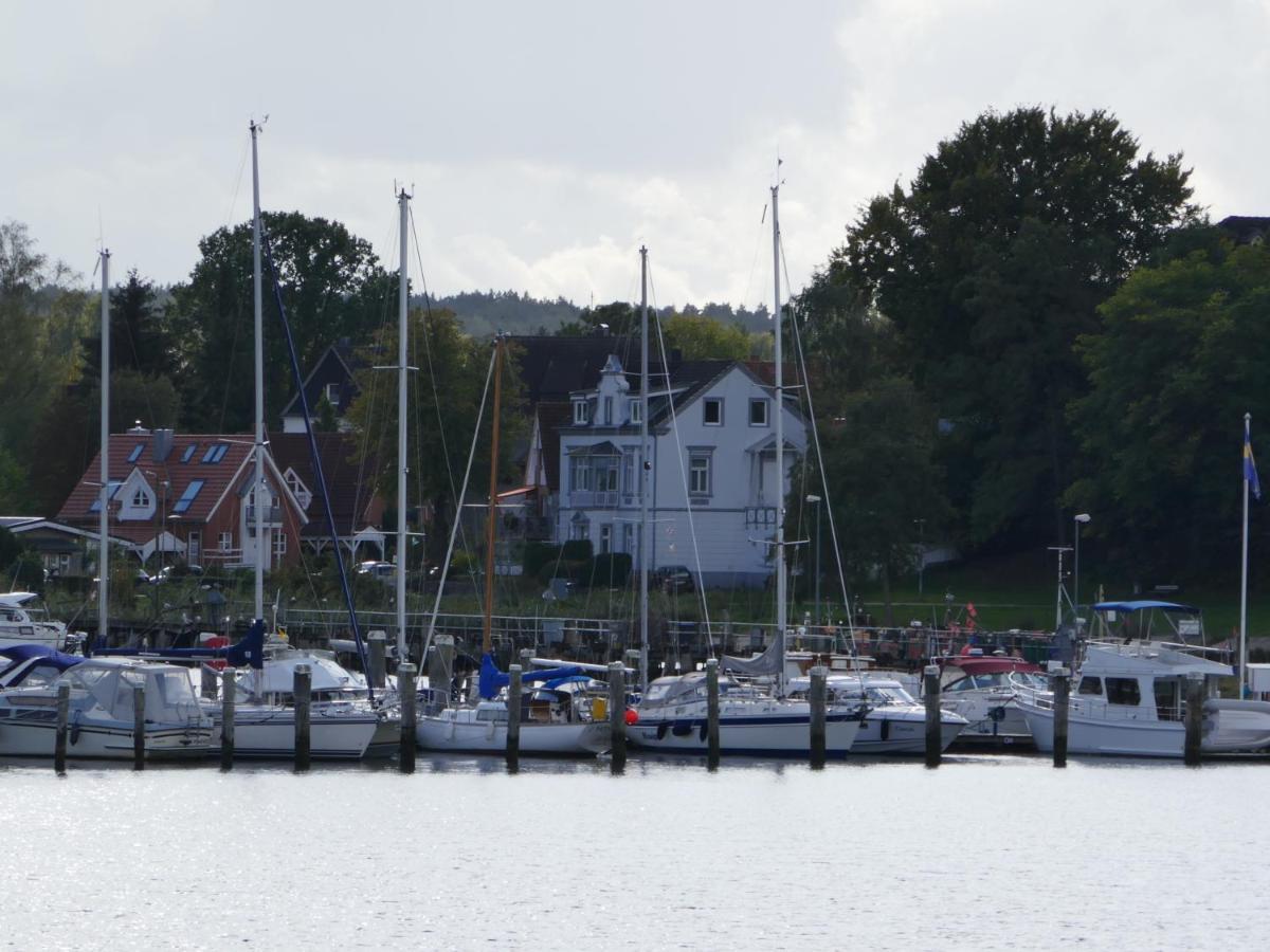 Wohnen Am Seglerhafen Mit Traveblick Im Kontorhaus Viele Extras Apartment ลูเบค ภายนอก รูปภาพ